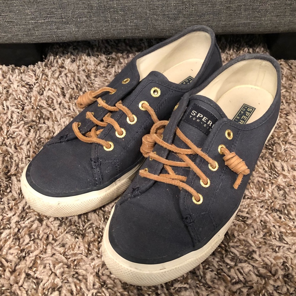 Sperry slip on boat shoes